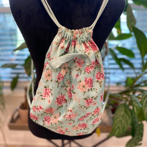 Backpack - Picture 2 of 5